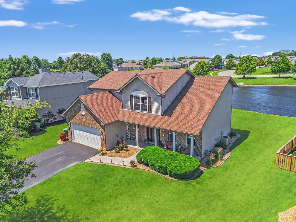 Unit for sale at 25644 S Fieldstone Court, Channahon, IL 60410