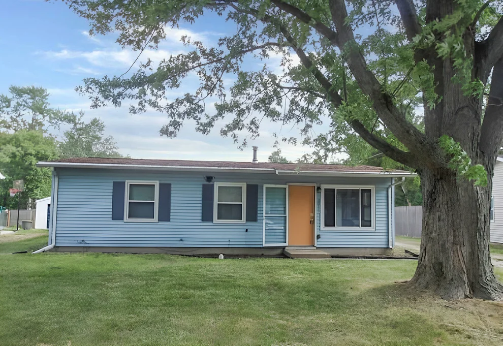 Unit for sale at 2011 Parkdale Drive, Champaign, IL 61821