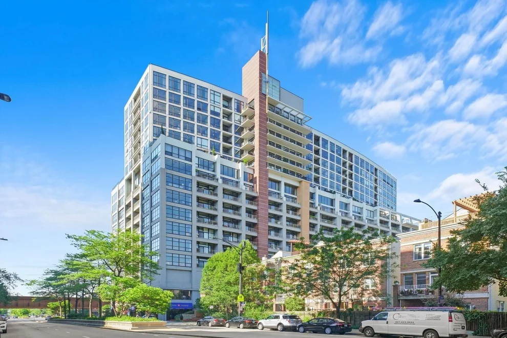 Unit for sale at 1530 S State Street, Chicago, IL 60605