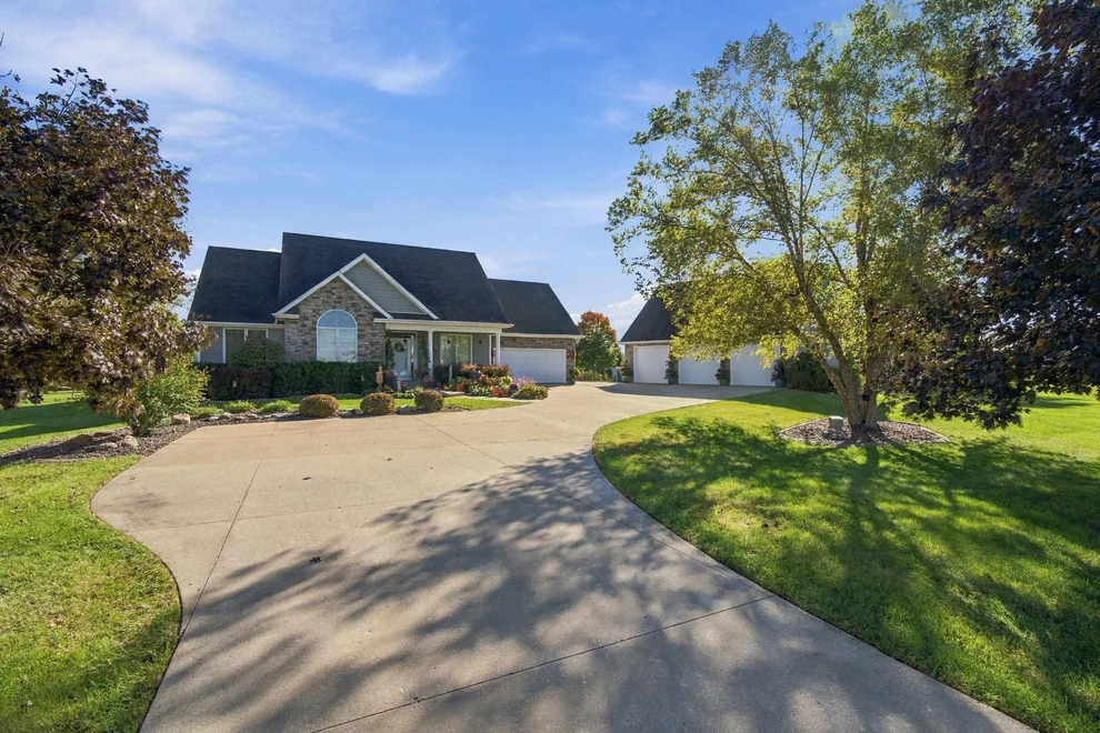 Unit for sale at 750 S Columbia Avenue, Oglesby, IL 61348