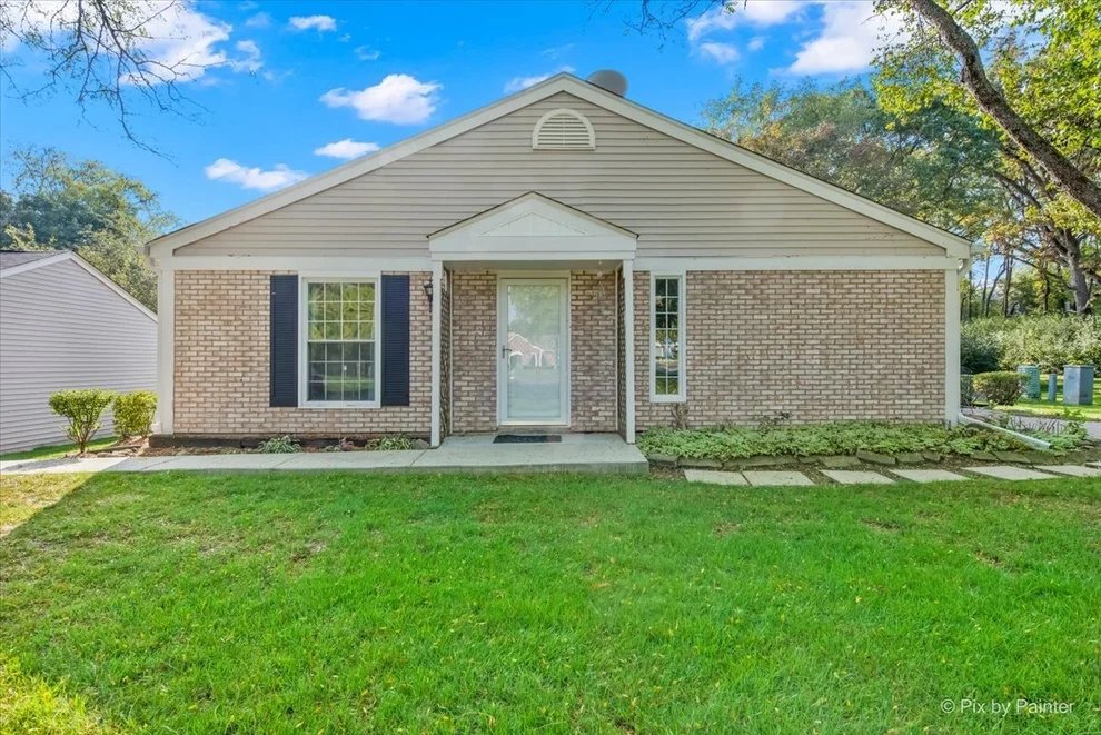 Unit for sale at 20 Red Oak Trail, Cary, IL 60013