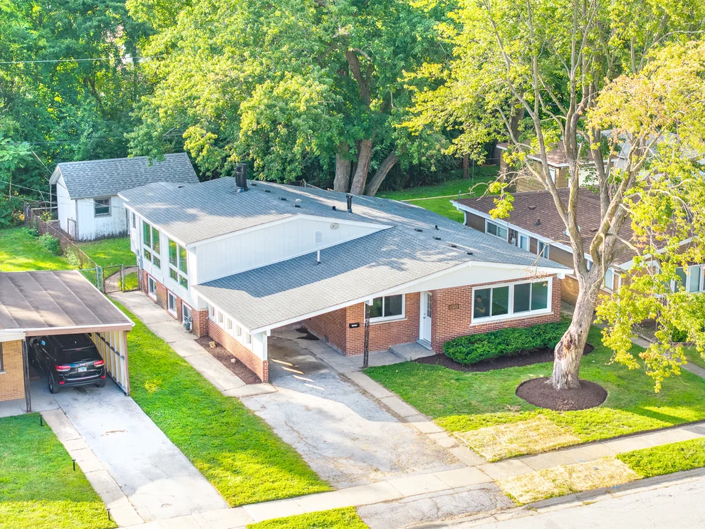 Unit for sale at 17212 Hawthorne Road, East Hazel Crest, IL 60429