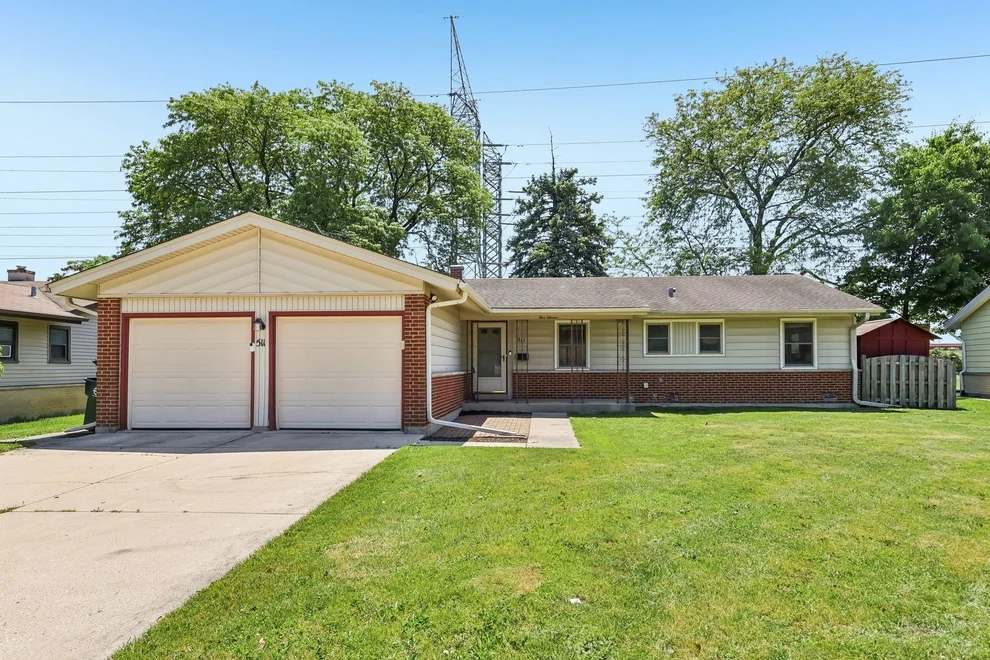 Unit for sale at 511 Walnut Lane, Elk Grove Village, IL 60007