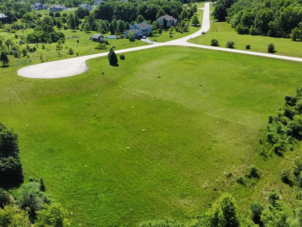 Unit for sale at 809 Indian, Woodstock, IL 60098