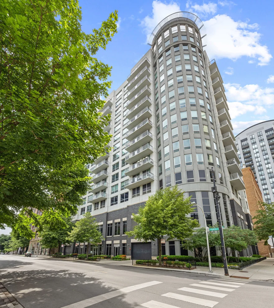Unit for sale at 421 W HURON Street, Chicago, IL 60654