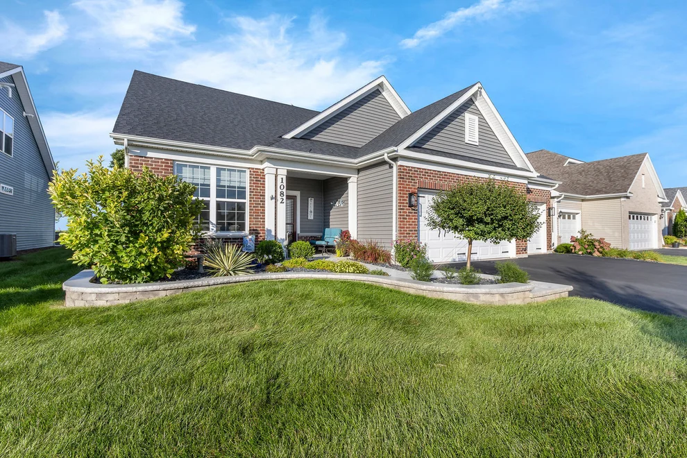 Unit for sale at 1082 Bernice Drive, Bolingbrook, IL 60490