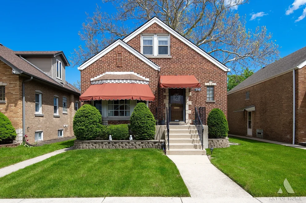 Unit for sale at 3141 N Nagle Avenue, Chicago, IL 60634
