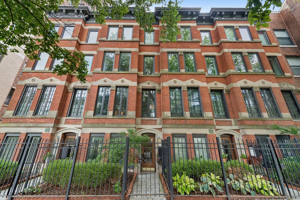 Unit for sale at 317 W Webster Avenue, Chicago, IL 60614