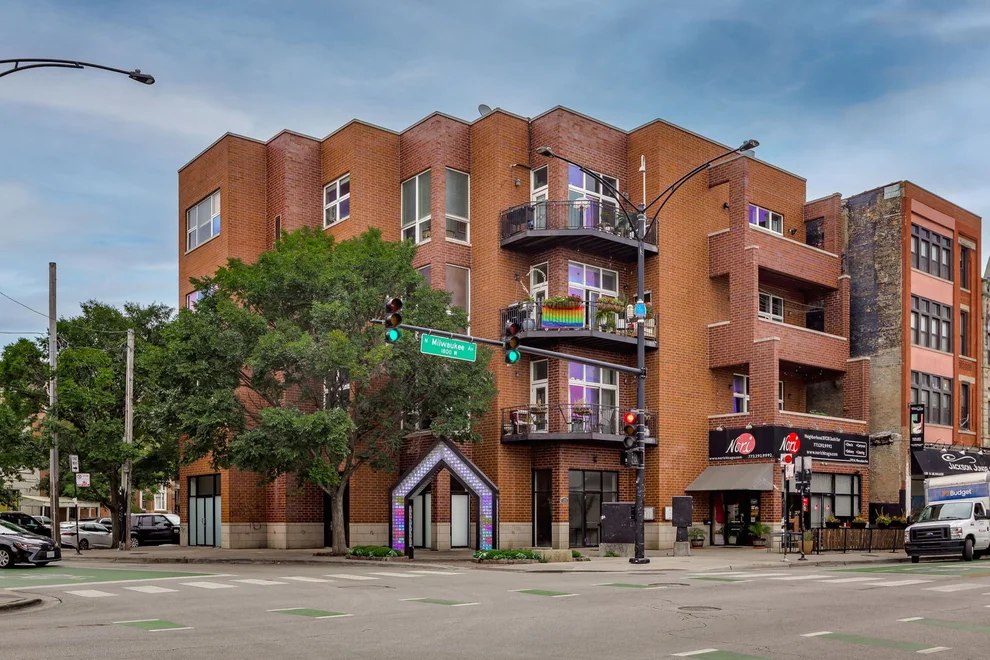 Unit for sale at 1395 N MILWAUKEE Avenue, Chicago, IL 60622