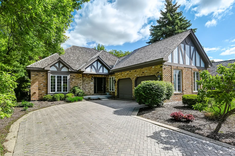 Unit for sale at 68 Berkshire Court, Burr Ridge, IL 60527