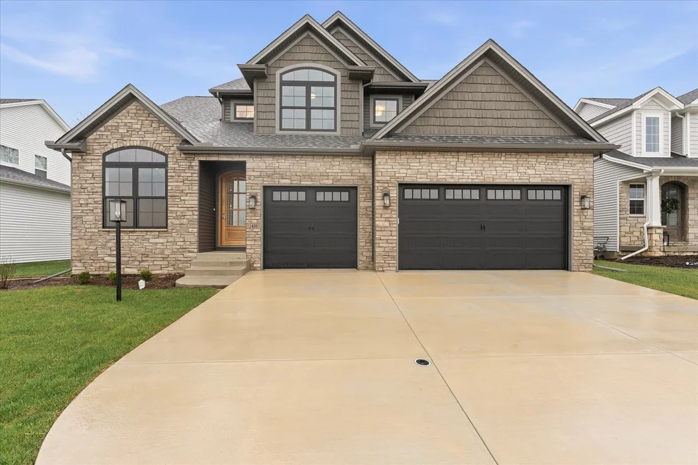 Unit for sale at 1403 Ravenwood Drive, Mahomet, IL 61853