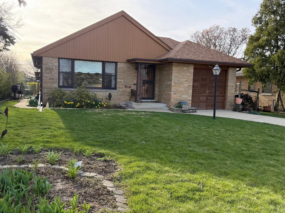 Unit for sale at 7050 N Keating Avenue, Lincolnwood, IL 60712