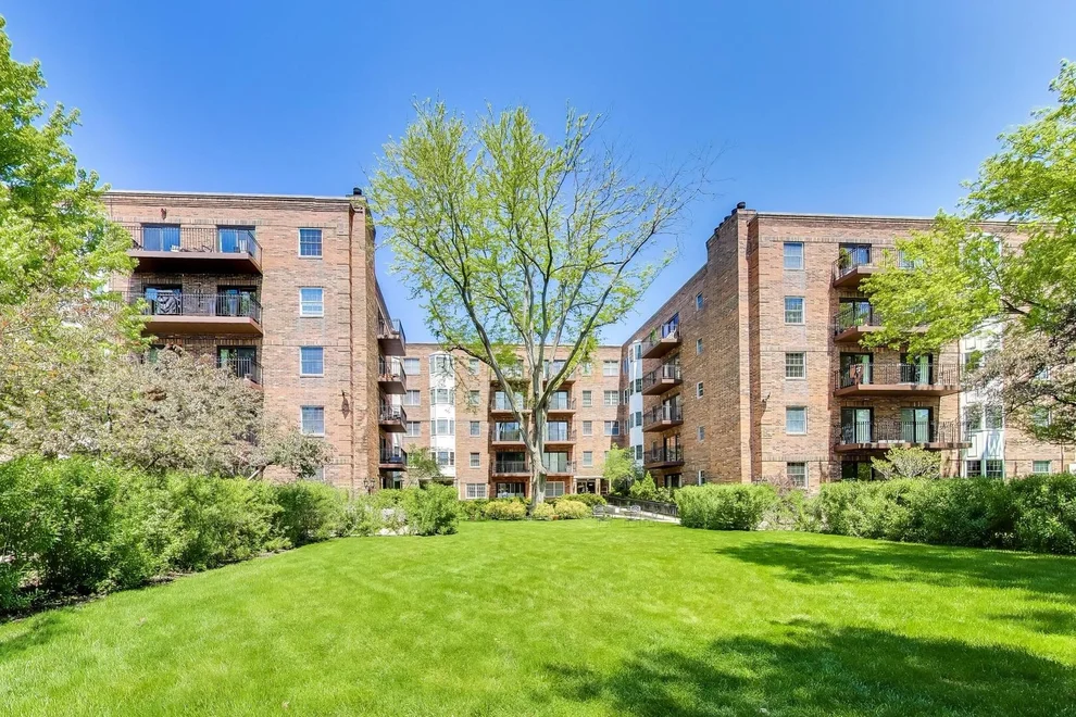 Unit for sale at 1501 Oak Avenue, Evanston, IL 60201