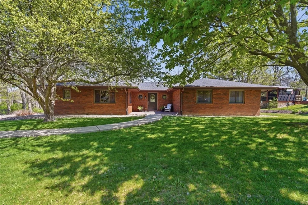 Unit for sale at 19316 Nottingham Drive, Bloomington, IL 61705
