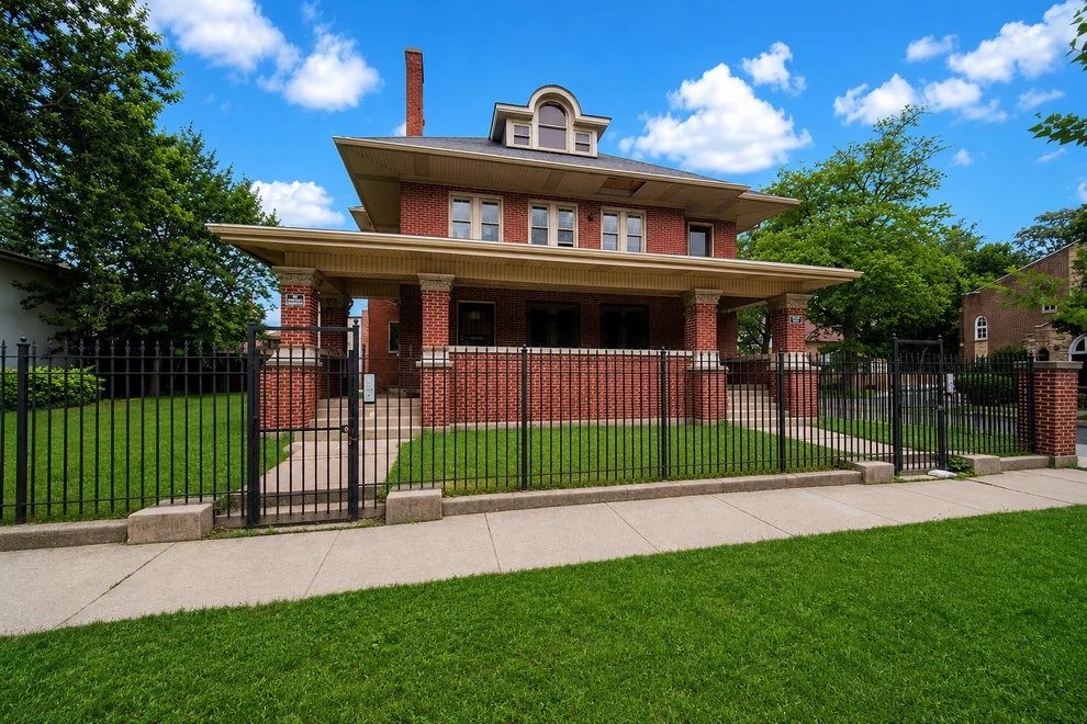 Unit for sale at 446 N Pine Avenue, Chicago, IL 60644