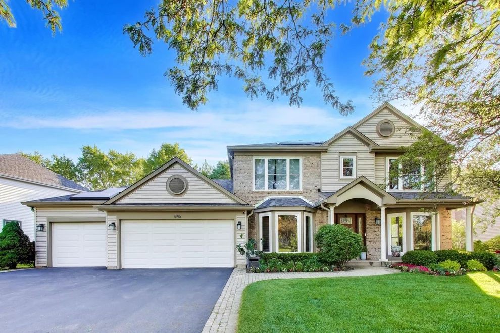 Unit for sale at 845 Saugatuck Trail, Vernon Hills, IL 60061