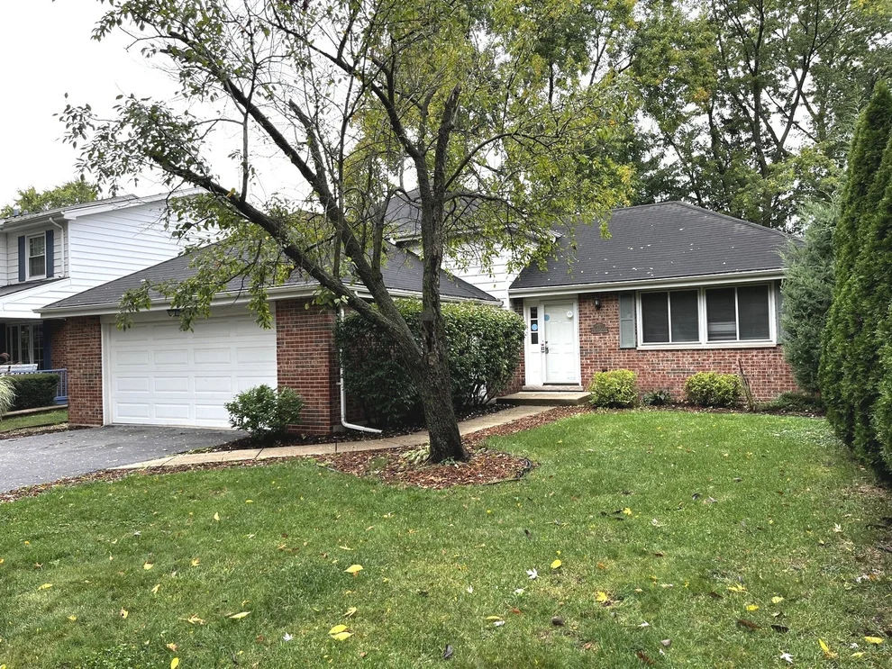 Unit for sale at 18430 Aberdeen Street, Homewood, IL 60430