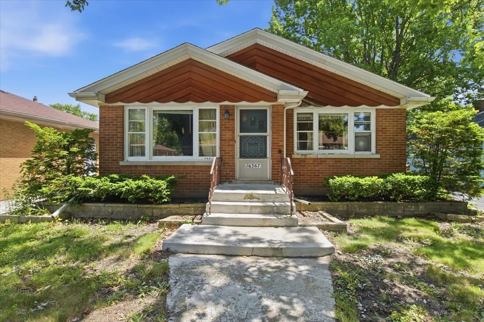 Unit for sale at 16367 Evans Avenue, South Holland, IL 60473