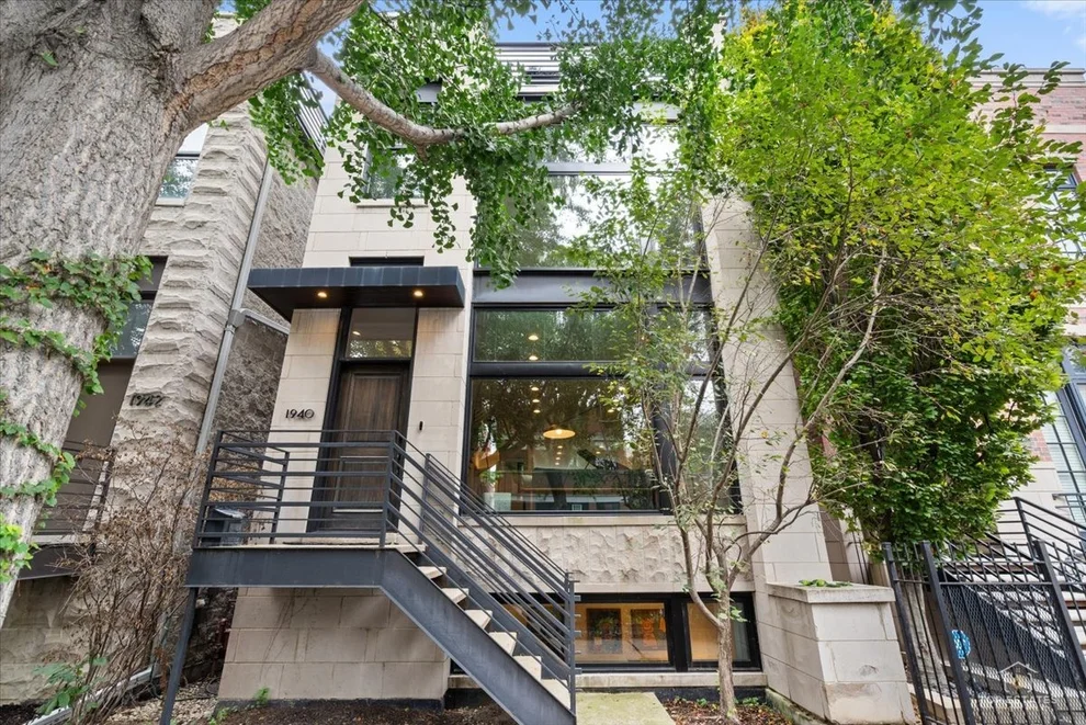 Unit for sale at 1940 W Wabansia Avenue, Chicago, IL 60622