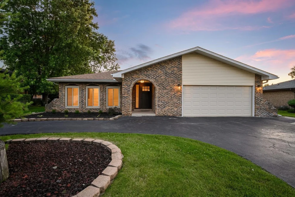 Unit for sale at 14014 Tod William Drive, Orland Park, IL 60462