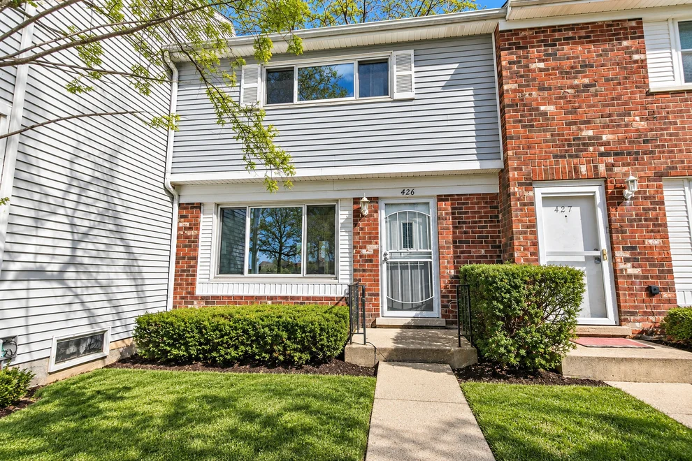 Unit for sale at 426 Greentree Lane, Bolingbrook, IL 60440