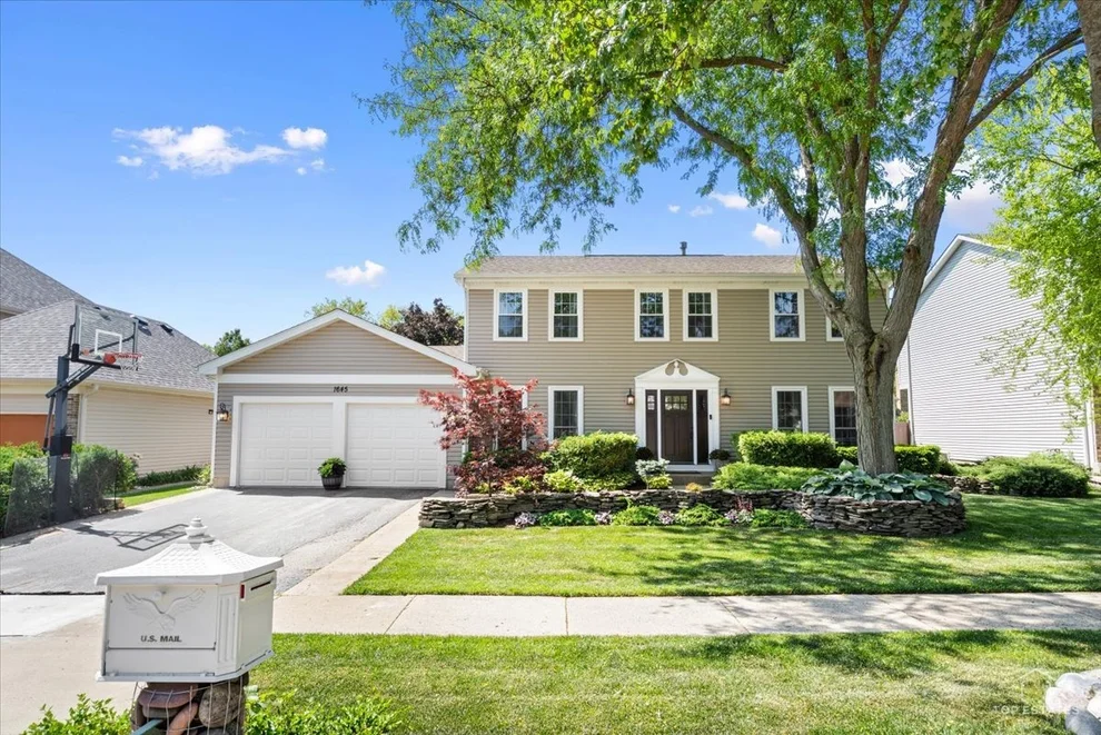 Unit for sale at 1645 Blackburn Drive, Mundelein, IL 60060