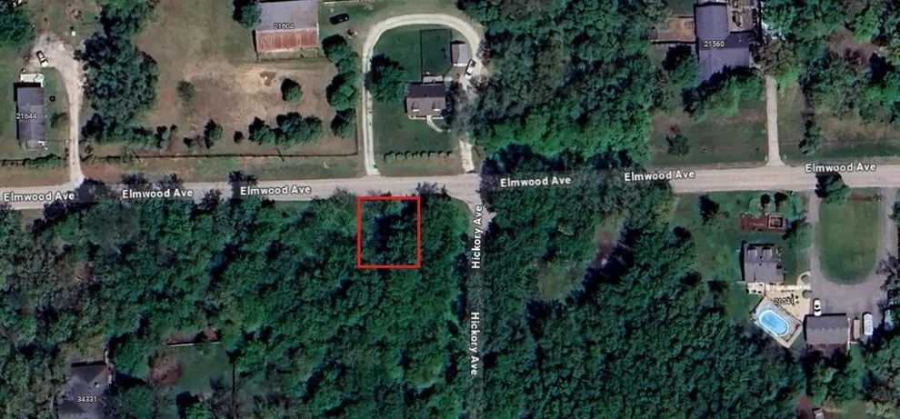 Unit for sale at 5 W Elmwood Avenue, Wilmington, IL 60481