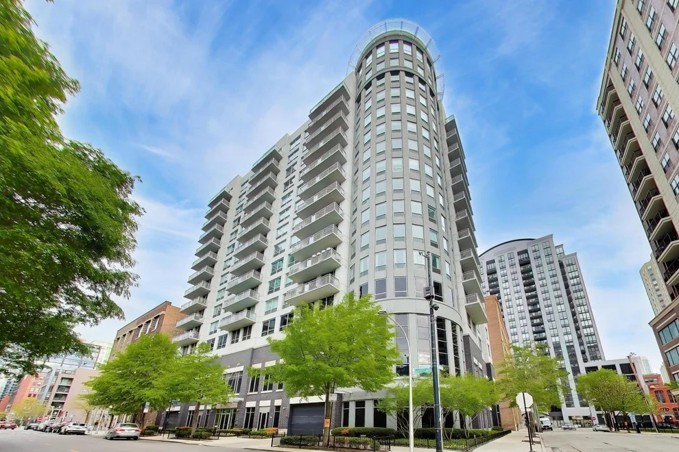 Unit for sale at 421 W Huron Street, Chicago, IL 60654