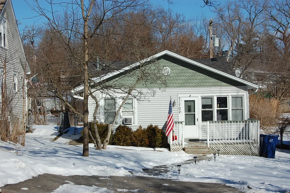 Unit for sale at 21702 W Edgewood Avenue, Lake Villa, IL 60046