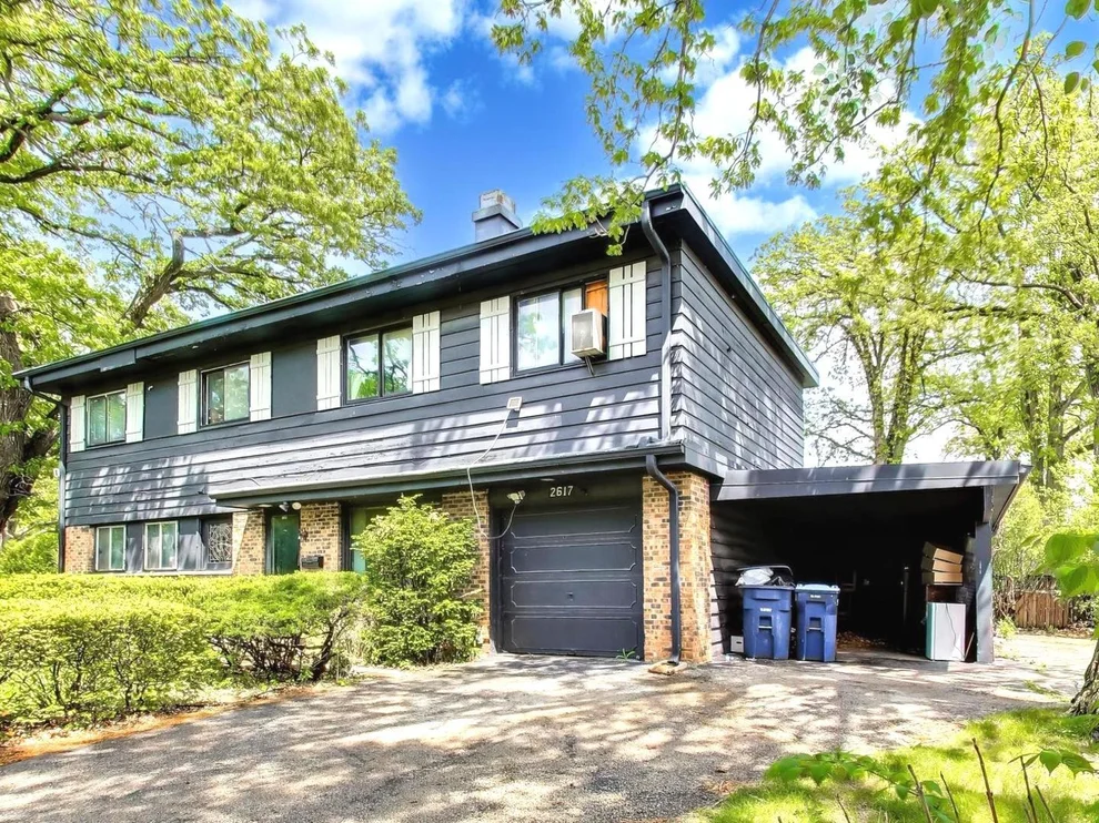 Unit for sale at 2617 Summit Avenue, Highland Park, IL 60035