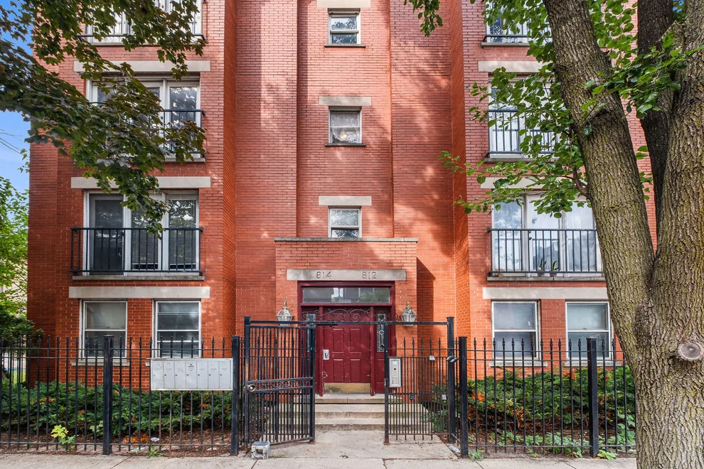 Unit for sale at 812 S Miller Street, Chicago, IL 60607