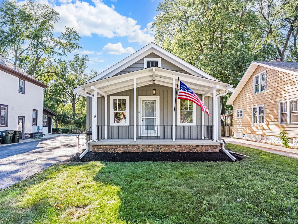 Unit for sale at 121 S Fordham Avenue, Aurora, IL 60506
