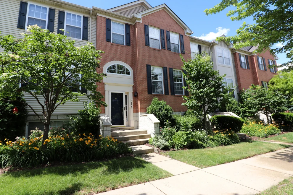 Unit for sale at 211 Willow Boulevard, Willow Springs, IL 60480