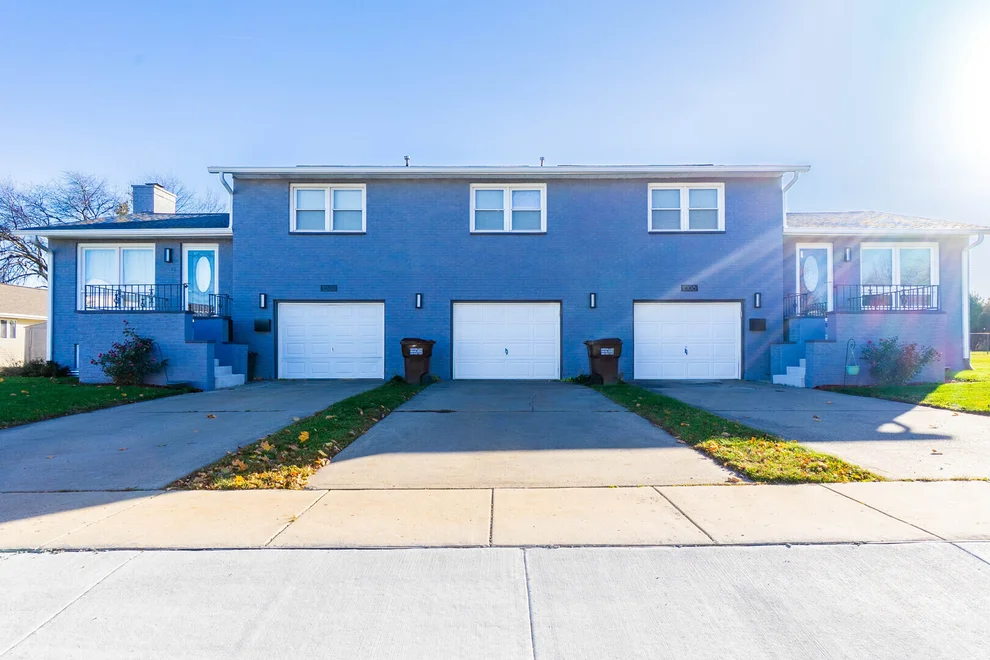 Unit for sale at 1000-1008 Carrie Avenue, Rochelle, IL 61068