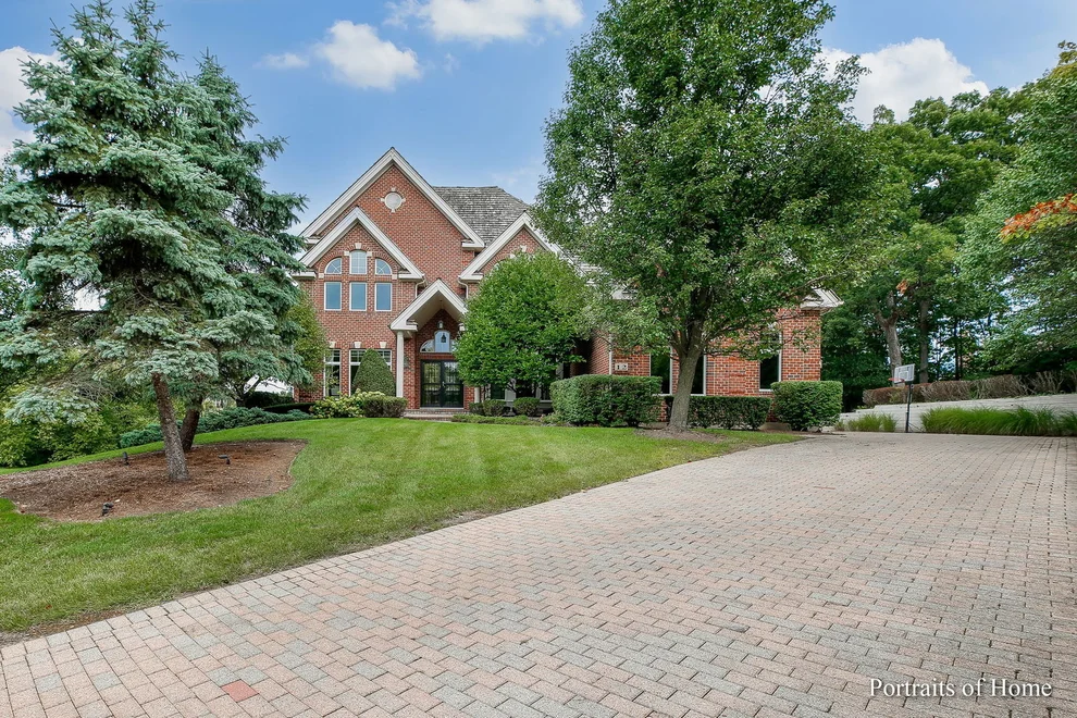 Unit for sale at 12 Sylvan Glen Court, Burr Ridge, IL 60527