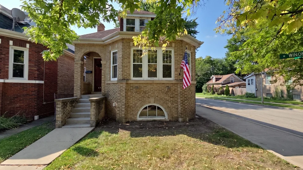 Unit for sale at 4961 W Winona Street, Chicago, IL 60630