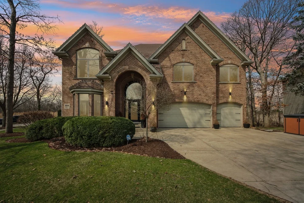 Unit for sale at 988 Danielson Court, Gurnee, IL 60031