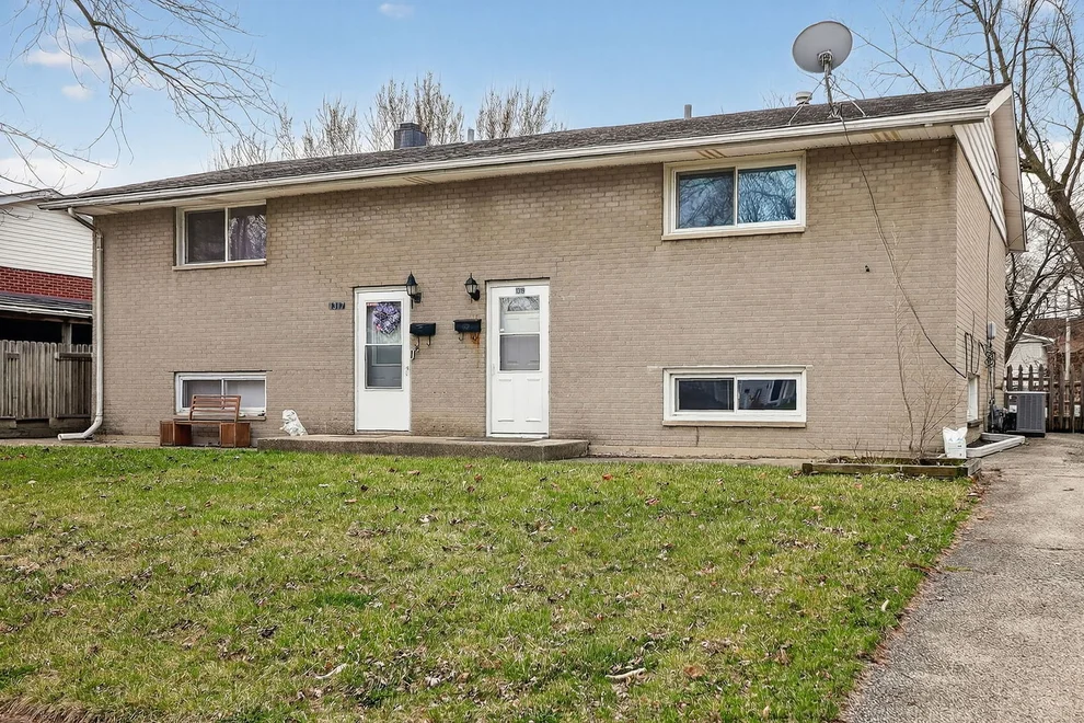 Unit for sale at 1319 Highland Avenue, Lockport, IL 60441