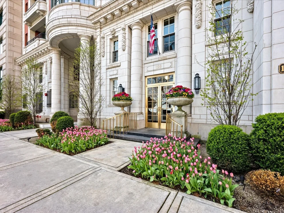 Unit for sale at 199 E Lake Shore Drive, Chicago, IL 60611