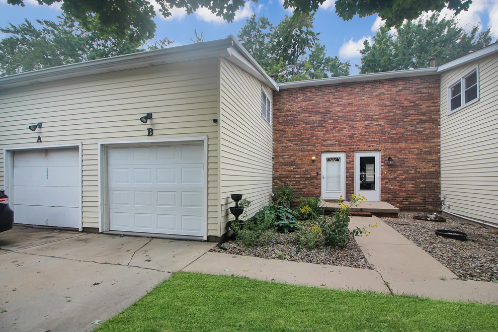 Unit for sale at 1530 Hunt Drive, Normal, IL 61761