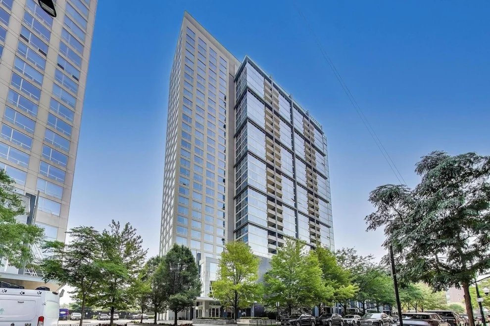 Unit for sale at 1901 S Calumet Avenue, Chicago, IL 60616