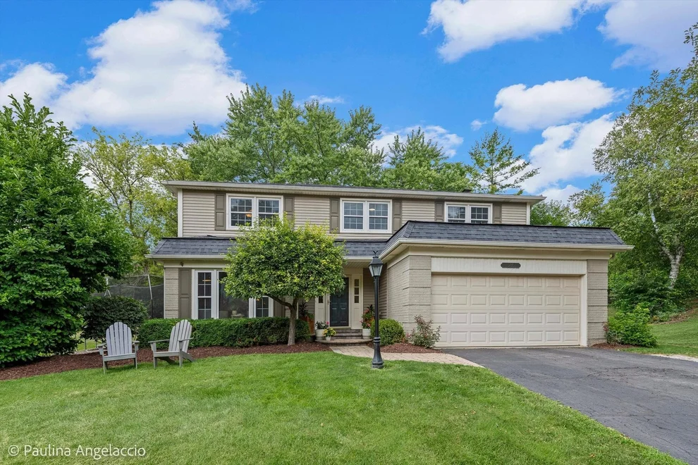 Unit for sale at 986 Commonwealth Court, Barrington, IL 60010