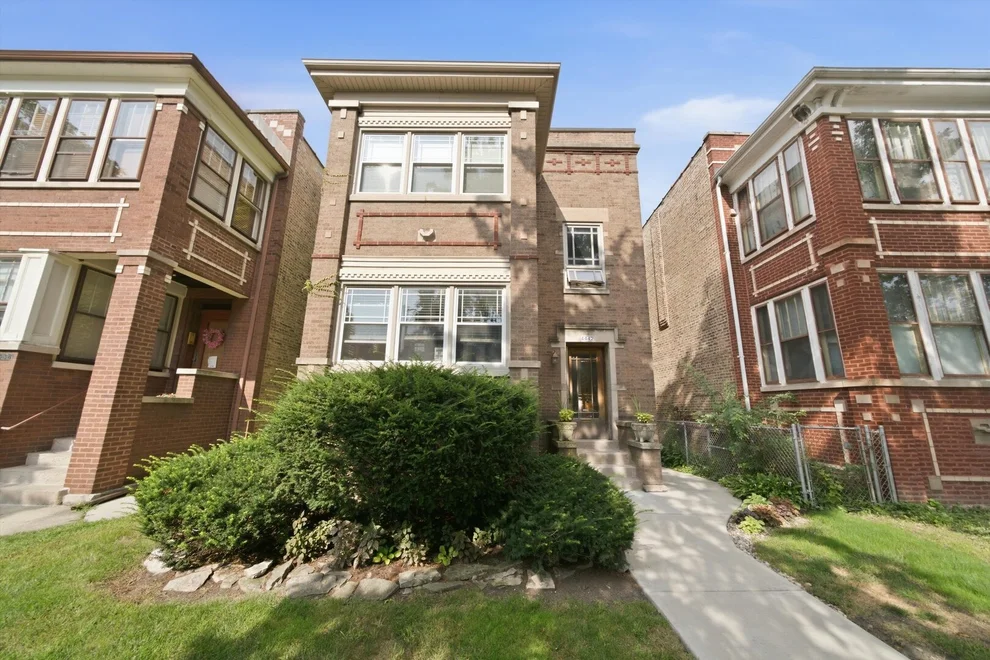 Unit for sale at 4442 N Sacramento Avenue, Chicago, IL 60625