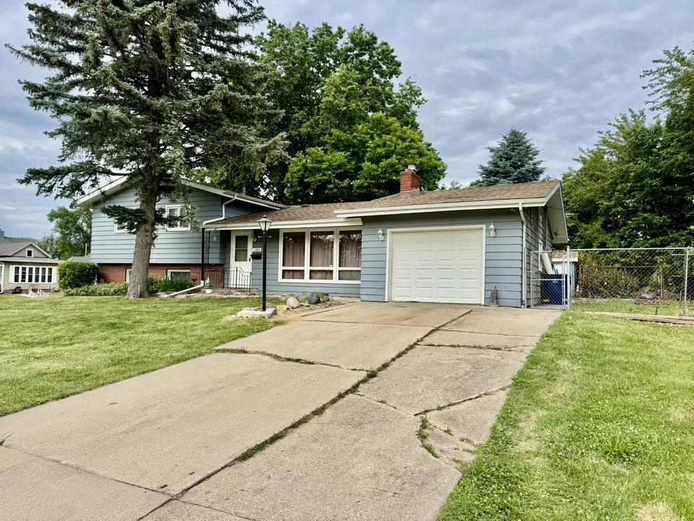 Unit for sale at 707 Bucklin Street, Lasalle, IL 61301