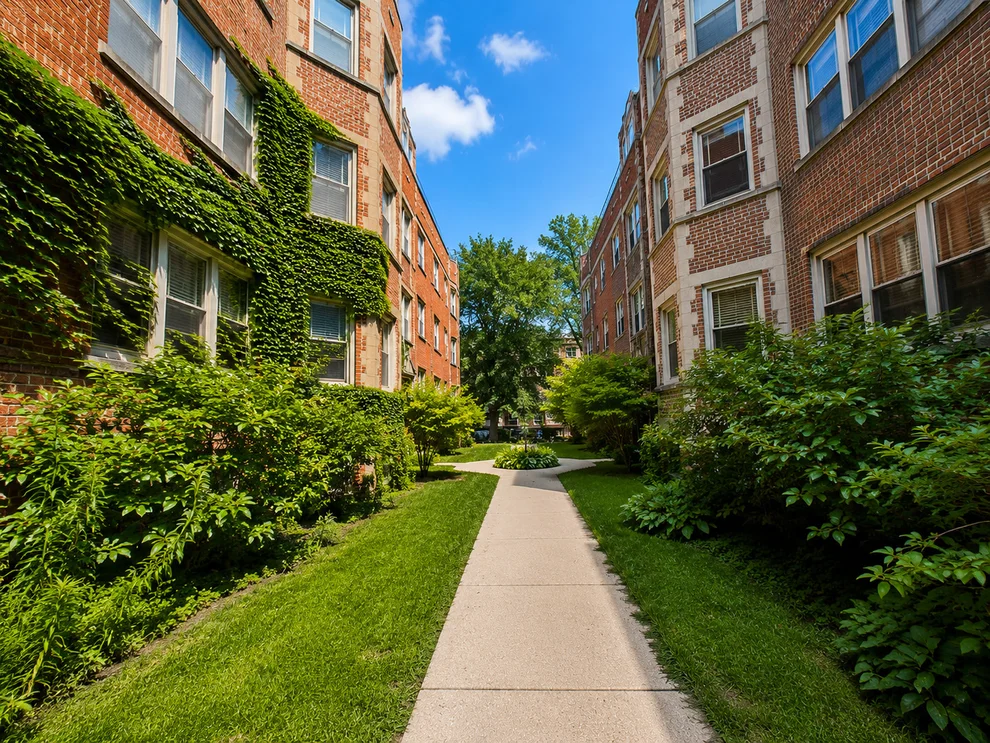 Unit for sale at 6814 N Ashland Boulevard, Chicago, IL 60626