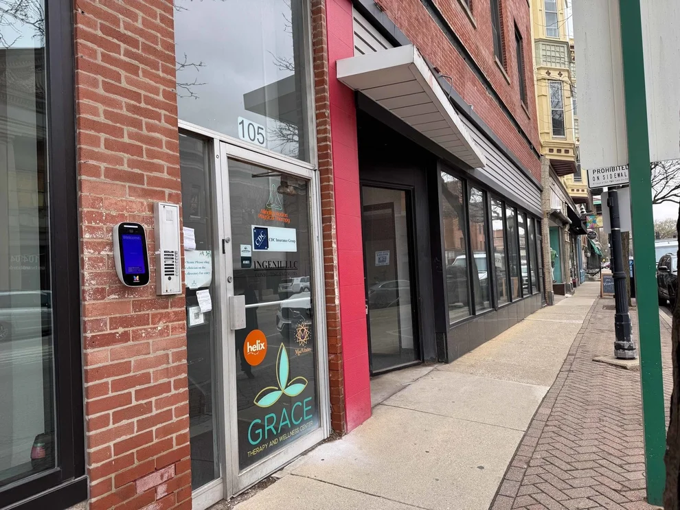 Unit for sale at 105 N Oak Park Avenue, Oak Park, IL 60301