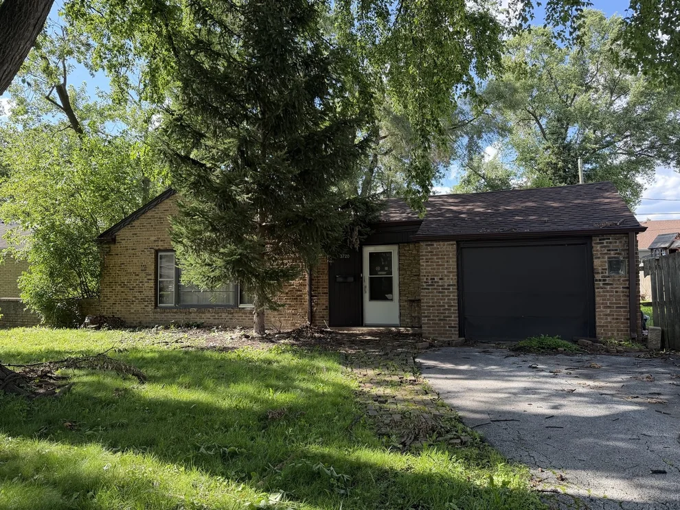 Unit for sale at 3720 W 116th Street, Alsip, IL 60803