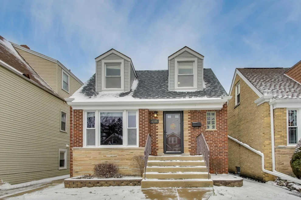 Unit for sale at 6544 W Devon Avenue, Chicago, IL 60631