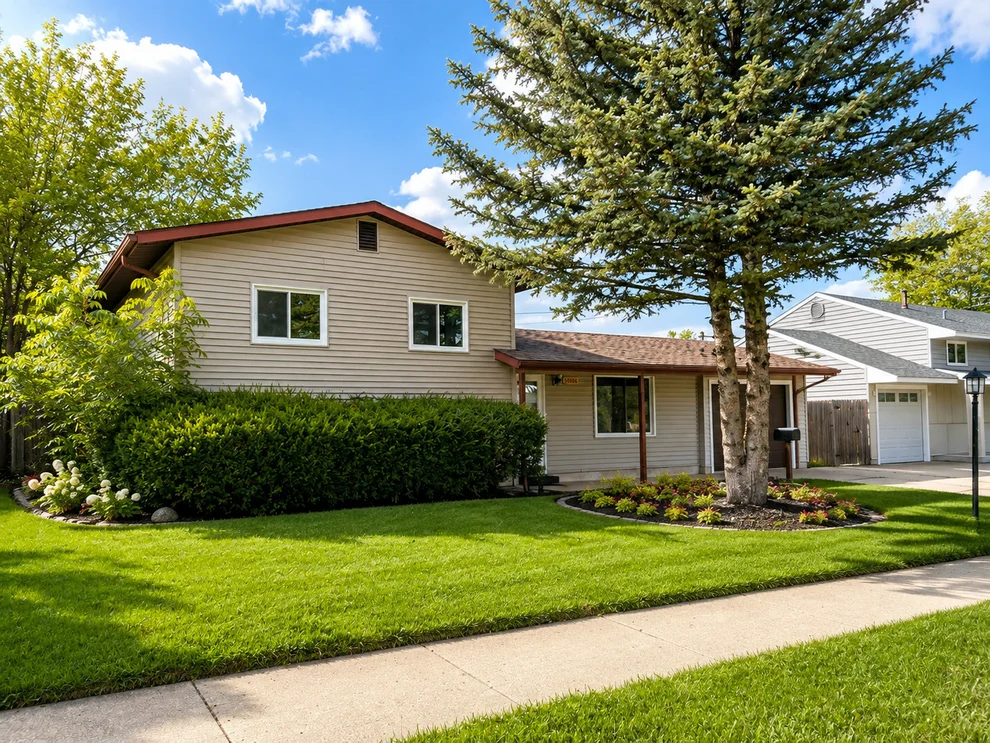 Unit for sale at 16908 Laramie Avenue, Oak Forest, IL 60452