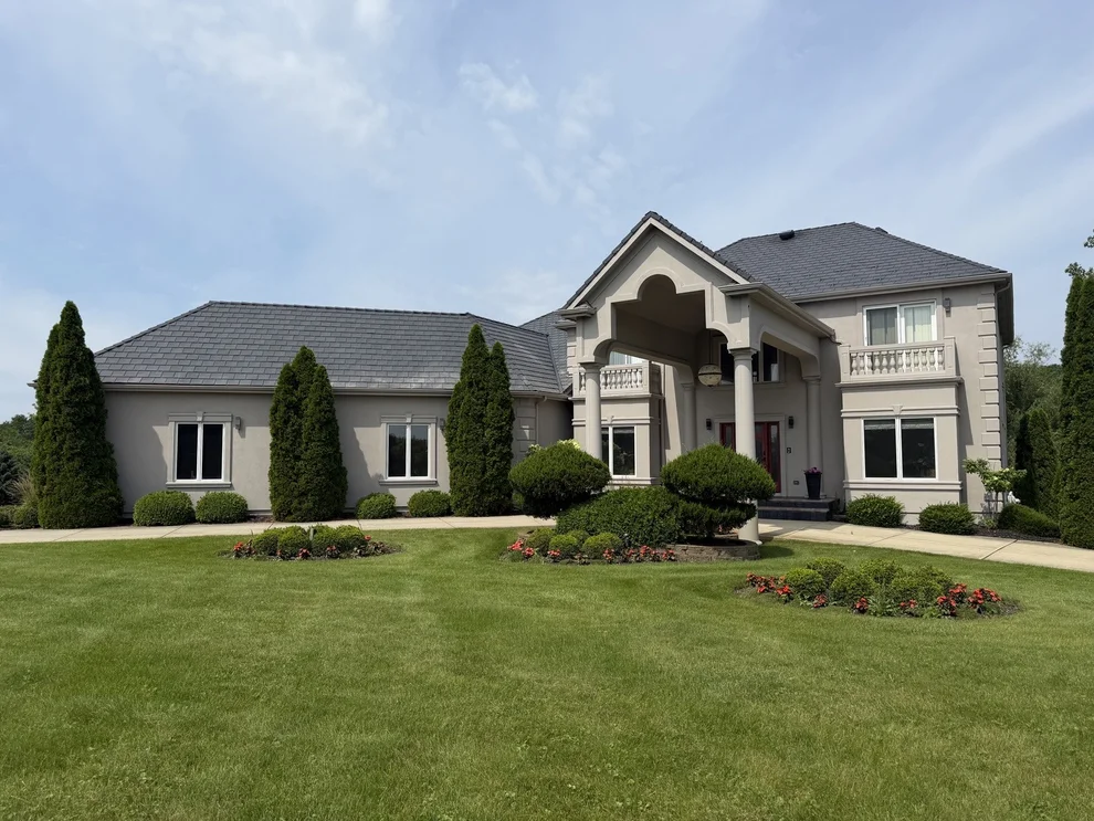 Unit for sale at 9 Falcon Lakes Drive, South Barrington, IL 60010